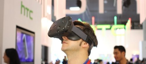 HTC asks Vive app developers to slash prices of their applications / Photo via Maurizio Pesce, Flickr