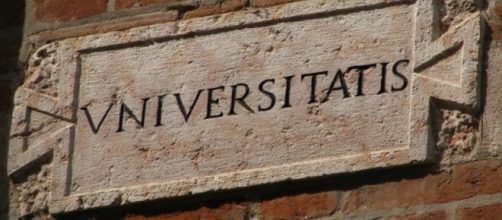 Caos nell'Università italiana: 7 docenti arrestati e 59 indagati per corruzione - manuelaghizzoni.it