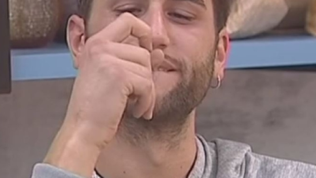 Jeremias Rodriguez insulta Simona Izzo