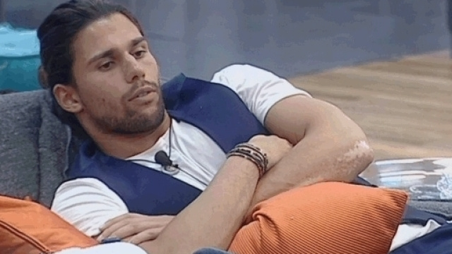 Luca Onestini al 'Grande Fratello Vip 2' crea scandalo.