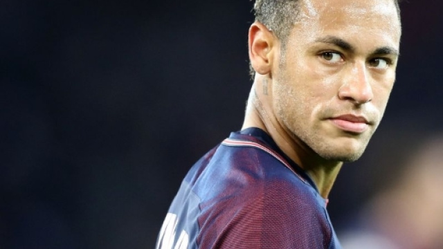 Neymar touche bien plus à l'année que ses 30 millions d'euros annoncés - closermag.fr