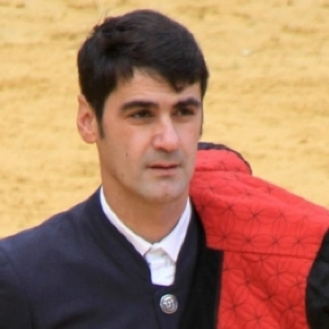 Jesulín de Ubrique, abucheado en una plaza de toros después de ... - bekia.es
