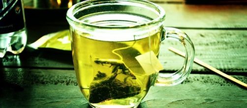 Do You Consume Green Tea Let S Weigh All The Pros And Cons Of ... - explainoexpo.com