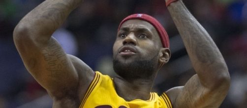 LeBron James with the jump shot | [Image by Wikimedia Commons]