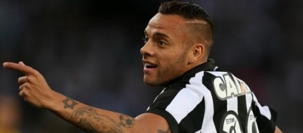 Botafogo venceu o Coritiba por 3 a 2 Botafogo venceu o Coritiba por 3 a 2