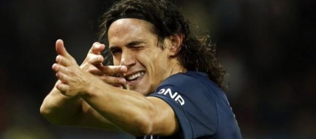 Cavani estaría pensando en cambiar de Club Cavani estaría pensando en cambiar de Club