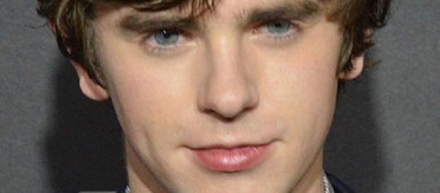 Freddie Highmore (image courtesy of MingleMediaTVNetwork wikimedia commons) Freddie Highmore (image courtesy of MingleMediaTVNetwork wikimedia commons)