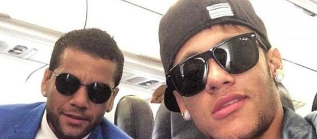Neymar y Dani Alves podrían recibir un castigo por parte de Luis ... - orgulloso.es Neymar y Dani Alves podrían recibir un castigo por parte de Luis ... - orgulloso.es