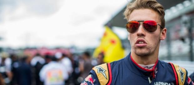 OFICIAL: Toro Rosso confirma a Kvyat para 2017 | SoyMotor.com - soymotor.com OFICIAL: Toro Rosso confirma a Kvyat para 2017 | SoyMotor.com - soymotor.com