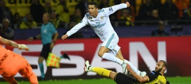 Ronaldo marcó otro doblete más en UEFA Champions League. MARCA.com. Ronaldo marcó otro doblete más en UEFA Champions League. MARCA.com.