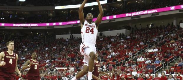 TJ Warren goes up for the dunk | Jerome Carpenter | Flickr TJ Warren goes up for the dunk | Jerome Carpenter | Flickr