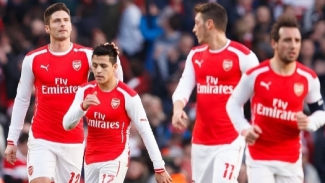 Alexis Sanchez and Mesut Ozil start for Arsenal against weakened ... - eurosport.com