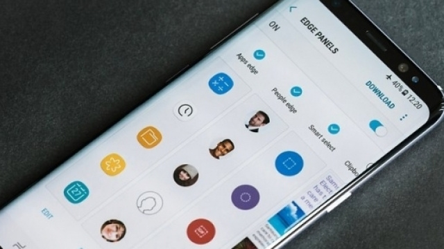 Samsung Galaxy S8, ritardi sospetti per via di una pericolosa falla di sicurezza