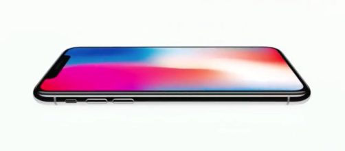 Confirmed: iPhone X to arrive with 3GB of RAM, 2,716 battery--Image courtsey--Apple--youtube screenshot