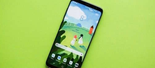 Galaxy S8, l'aggiornamento di Samsung mette lo smartphone fuori pericolo