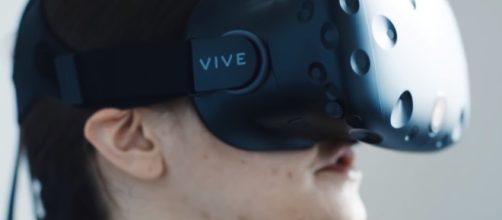 Google Daydream View VR/ The Verge/ Youtube Screenshot