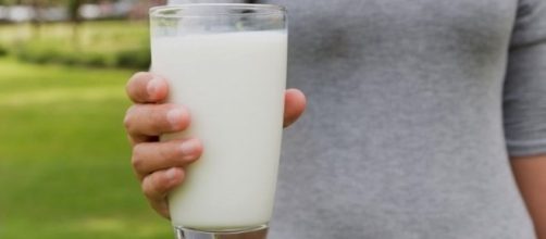 Intolleranti al lattosio possono scegliere latte delattosato e capsule di lattasi per digerire il lattosio.