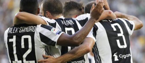 Juventus, Allegri tiene tutti sulla corda, alcuni dubbi di formazione per la Champions