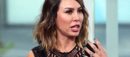 Kelly Dodd announced that she is divorcing her husband Michael - [Image - Aban News/YouTube screencap]