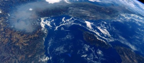 L'immagine scattata dallo spazio dall'astronauta italiano Paolo Nespoli che certifica la cappa di smog sull'area padana
