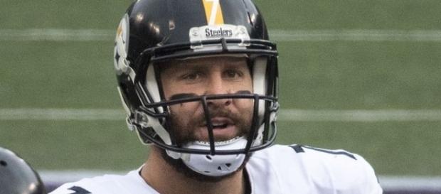 Ben Roethlisberger passed for 235 yards and a touchdown vs Bears -- Keith Allison via WikiCommons Ben Roethlisberger passed for 235 yards and a touchdown vs Bears -- Keith Allison via WikiCommons