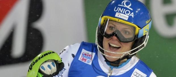 Slalom de Flachau: victoire et doublé de Velez-Zuzulova - francetvinfo.fr Slalom de Flachau: victoire et doublé de Velez-Zuzulova - francetvinfo.fr
