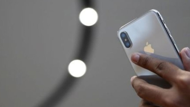 Apple, felici notizie per tutti i possessori di iPhone X - 8 - 8 Plus