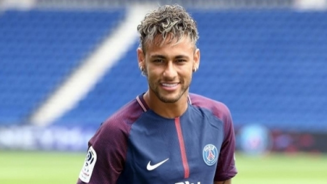 Neymar drague déjà l'attaquant qu'il veut à ses côtés au PSG - thesun.co.uk