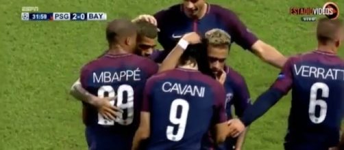Cavani and Neymar celebrate together after a great strike from the Uruguayan. (Photo Credit: TopPassion/Youtube screengrab)