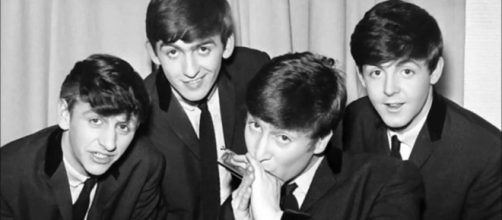 I quattro giovani componenti dei Beatles agli esordi
