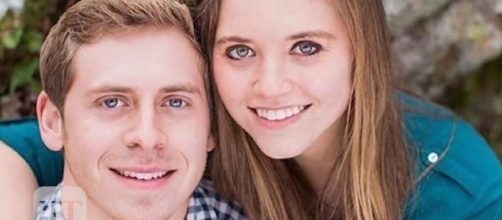 Joy-Anna Duggar and Austin Forsyth guilty of breaking the Duggar courting rules. (Image Credit: Entertainment Tonight/YouTube)