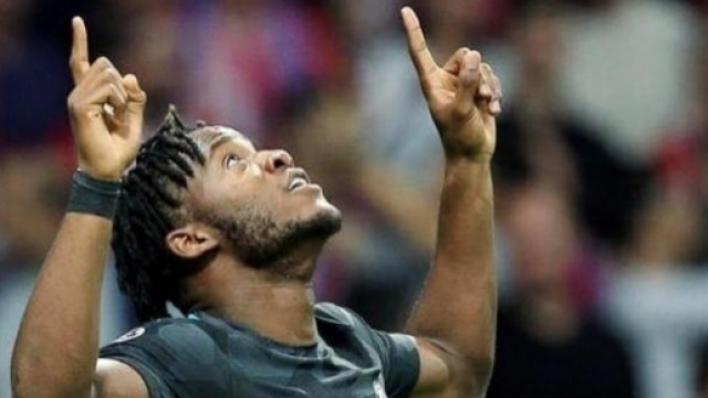 Batshuayi, la batsman de Twitter !