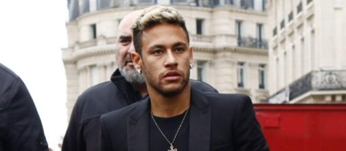 Le Buzz-Déjeuner: Quand Neymar et Daniel Alves défilent à la ... - francetvinfo.fr