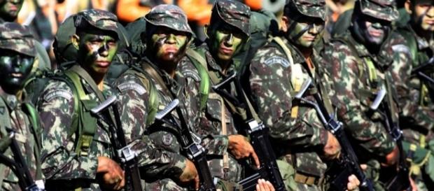 Boa parte da população brasileira quer a intervenção militar. (Foto internet) Boa parte da população brasileira quer a intervenção militar. (Foto internet)
