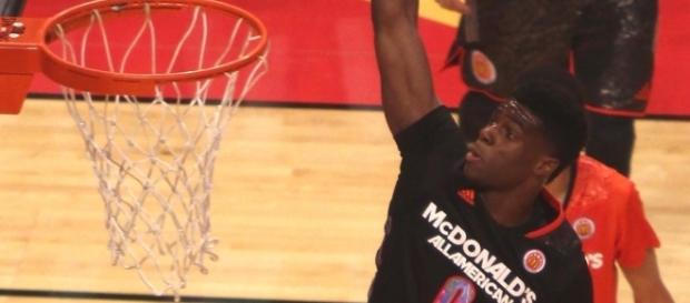 Emmanuel Mudiay with the dunk | Wikimedia Common | TonyTheTiger Emmanuel Mudiay with the dunk | Wikimedia Common | TonyTheTiger