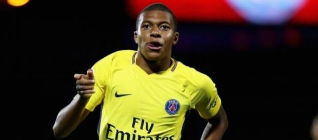 Real Madrid : L'énorme sortie de Florentino Pérez sur Mbappé ! Real Madrid : L'énorme sortie de Florentino Pérez sur Mbappé !