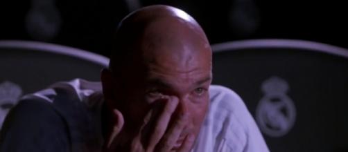 Zidane ému aux larmes dans Téléfoot !
