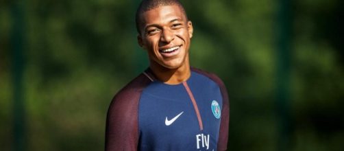 Kylian Mbappé portera le numéro 29 au PSG - francetvinfo.fr