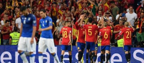 La delusione dei giocatori italiani, contraltare alla gioia incontenibile degli spagnoli