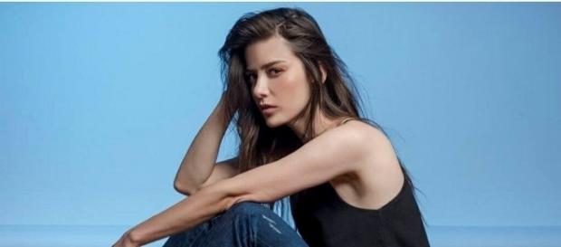 Ozge Gurel - Amore, lavoro e progetti futuri Ozge Gurel - Amore, lavoro e progetti futuri