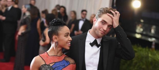 Robert Pattinson, FKA Twigs - YouTube screenshot | Paparazzi/https://www.youtube.com/watch?v=CGMAKQVgnj4 Robert Pattinson, FKA Twigs - YouTube screenshot | Paparazzi/https://www.youtube.com/watch?v=CGMAKQVgnj4