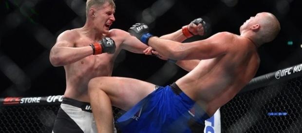 Volkov lleva 3 victorias en 3 peleas en el octágono. MMAJunkie.com. Volkov lleva 3 victorias en 3 peleas en el octágono. MMAJunkie.com.