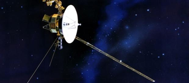 Voyager 1 orbiting the solar system. Source;www.en.wikipidia.org Voyager 1 orbiting the solar system. Source;www.en.wikipidia.org