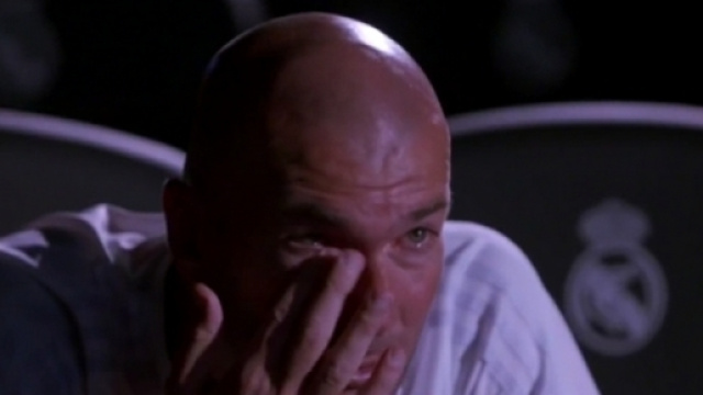 Zidane ému aux larmes dans Téléfoot !