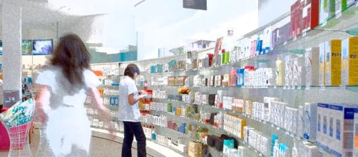 Gli abusi contestati all'uomo sarebbero avvenuti in Farmacia a Sanluri.