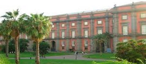 Il Museo di Capodimonte e il giardino a Napoli.