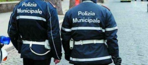 La polizia municipale multata da una pattuglia della Polizia di Stato.