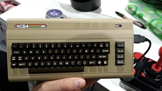 La nostalgia è servita: torna anche il Commodore 64 in versione ... - lastampa.it