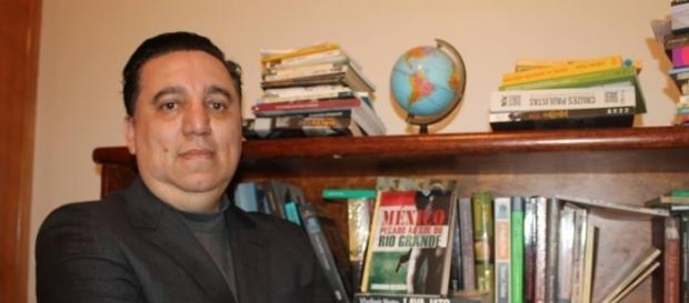 Eduardo Negrão é consultor e especialista em marketing político Eduardo Negrão é consultor e especialista em marketing político