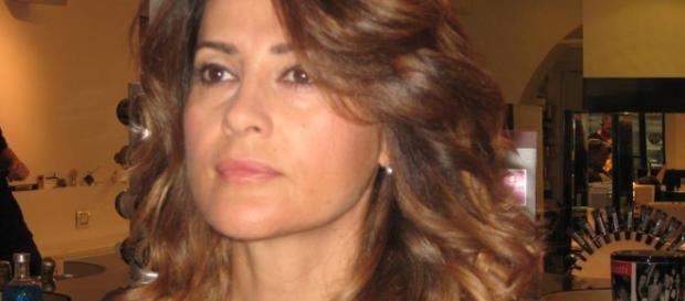 Elga Profili abbandona il Trono over di 'Uomini e Donne' Elga Profili abbandona il Trono over di 'Uomini e Donne'